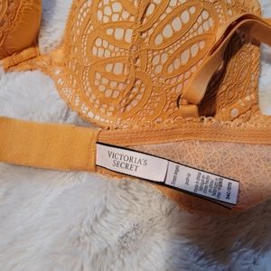 Victoria Secret Bra